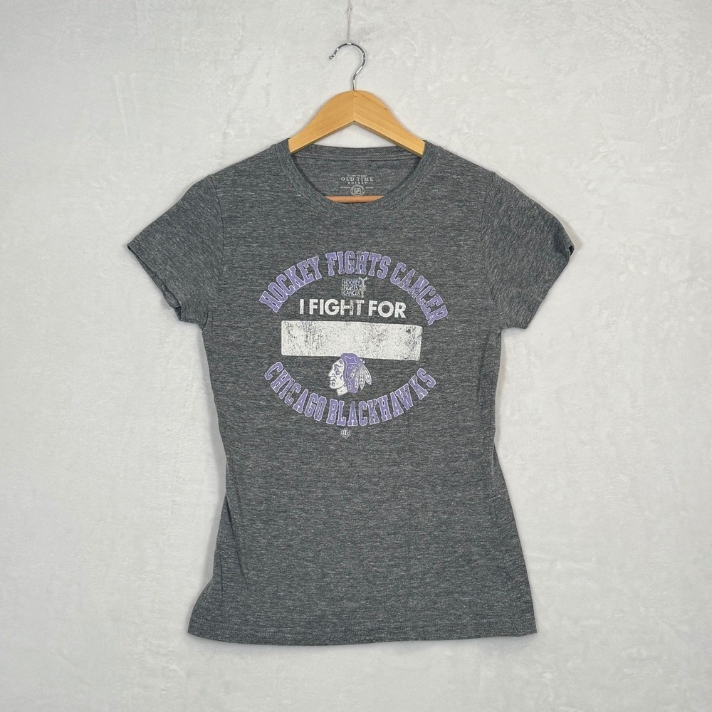 Old Time Hockey Gray Chicago Blackhawks Hockey Fights Cancer T-Shirt Size M